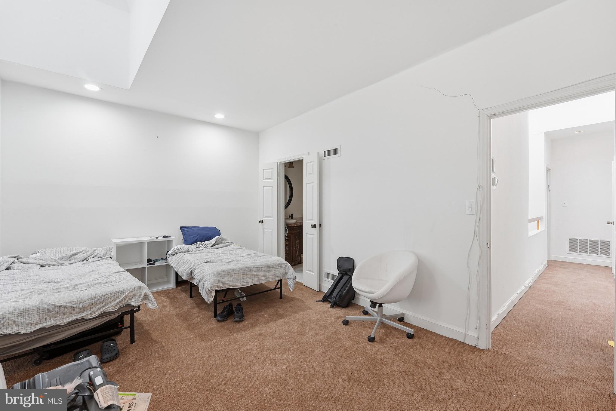 2211 Washington Circle Northwest Washington, DC 20037 - Photo 37 of 39