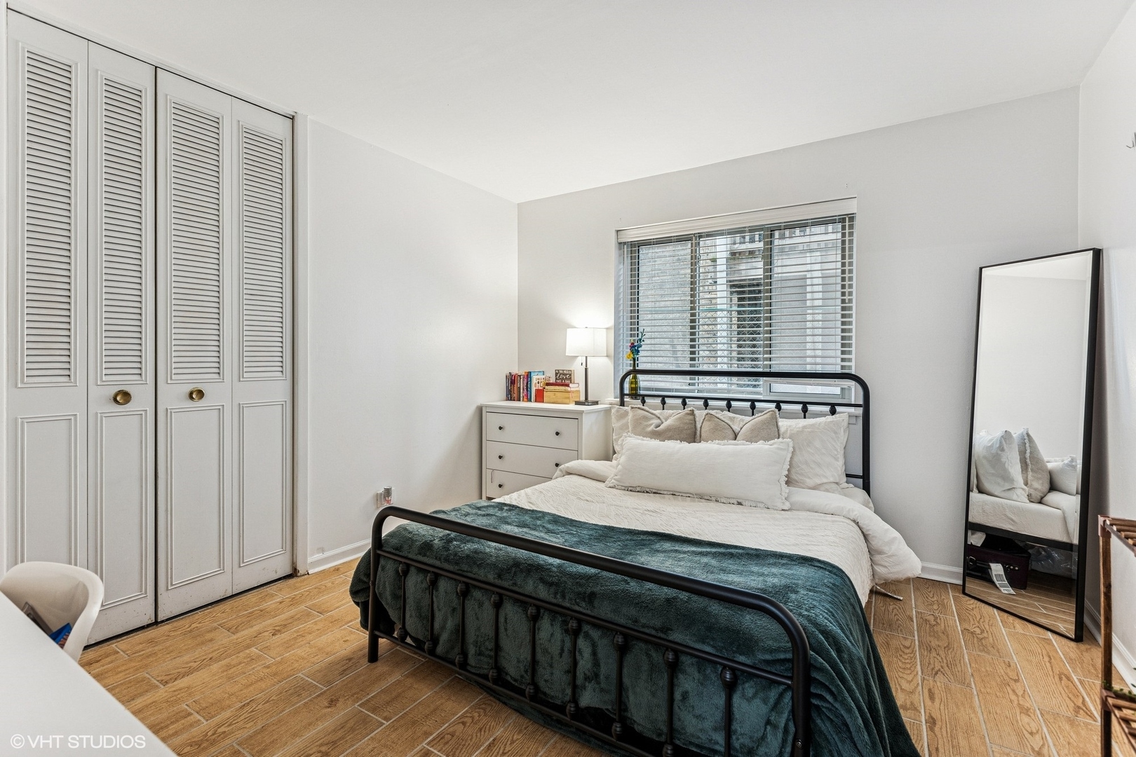 835 Ridge Avenue, Unit 102 Evanston, IL 60202 - Photo 12 of 18 Gallery Image 12