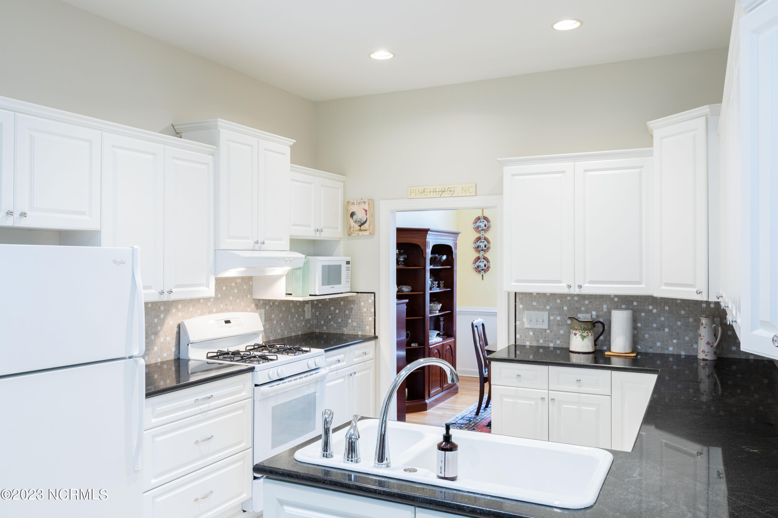 15 Wilson Road Pinehurst, NC 28374 - Photo 14 of 36 Kitchen