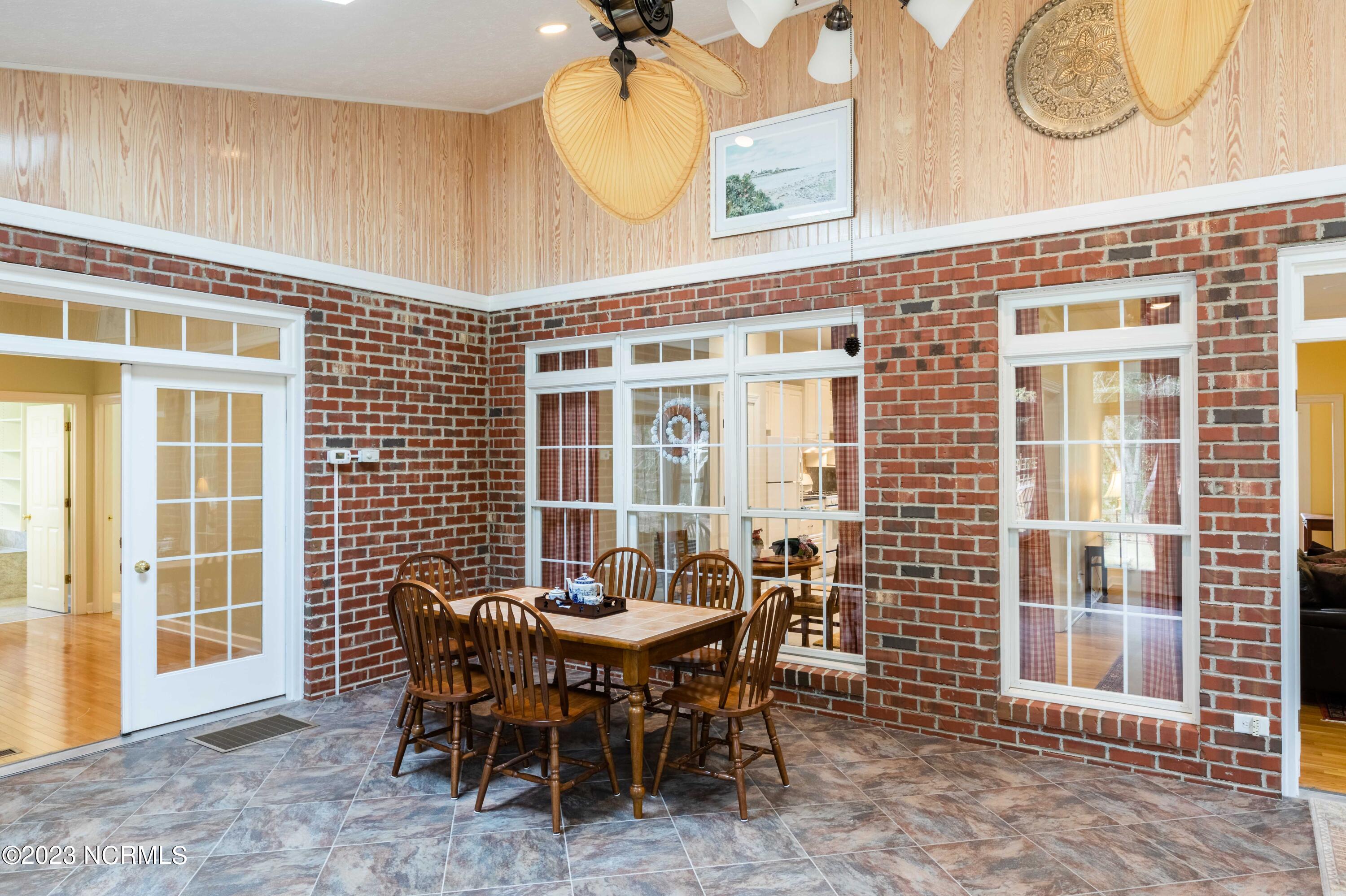 15 Wilson Road Pinehurst, NC 28374 - Photo 8 of 36 Dining Area