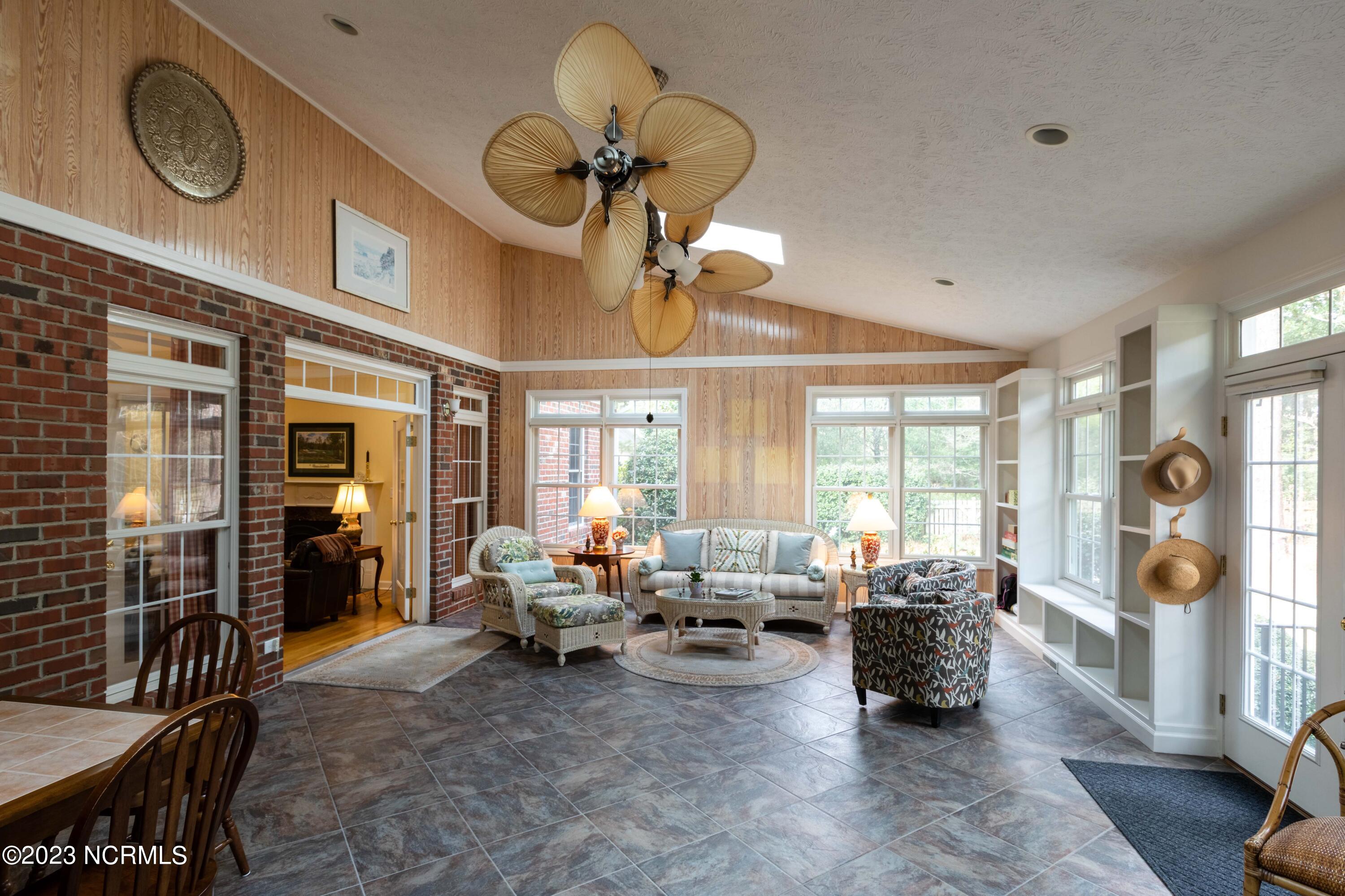 15 Wilson Road Pinehurst, NC 28374 - Photo 9 of 36 Elevated Ceiling