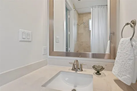 $3,150 | 1508 Beall Street, Houston, TX 77008