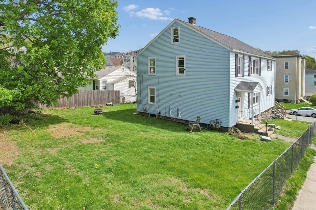 109 Hamilton Street Worcester, MA 01604 - Photo 3 of 31
