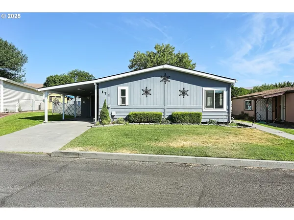 $329,000 | 950 Pomona Street West, Unit 171, The Dalles, OR 97058