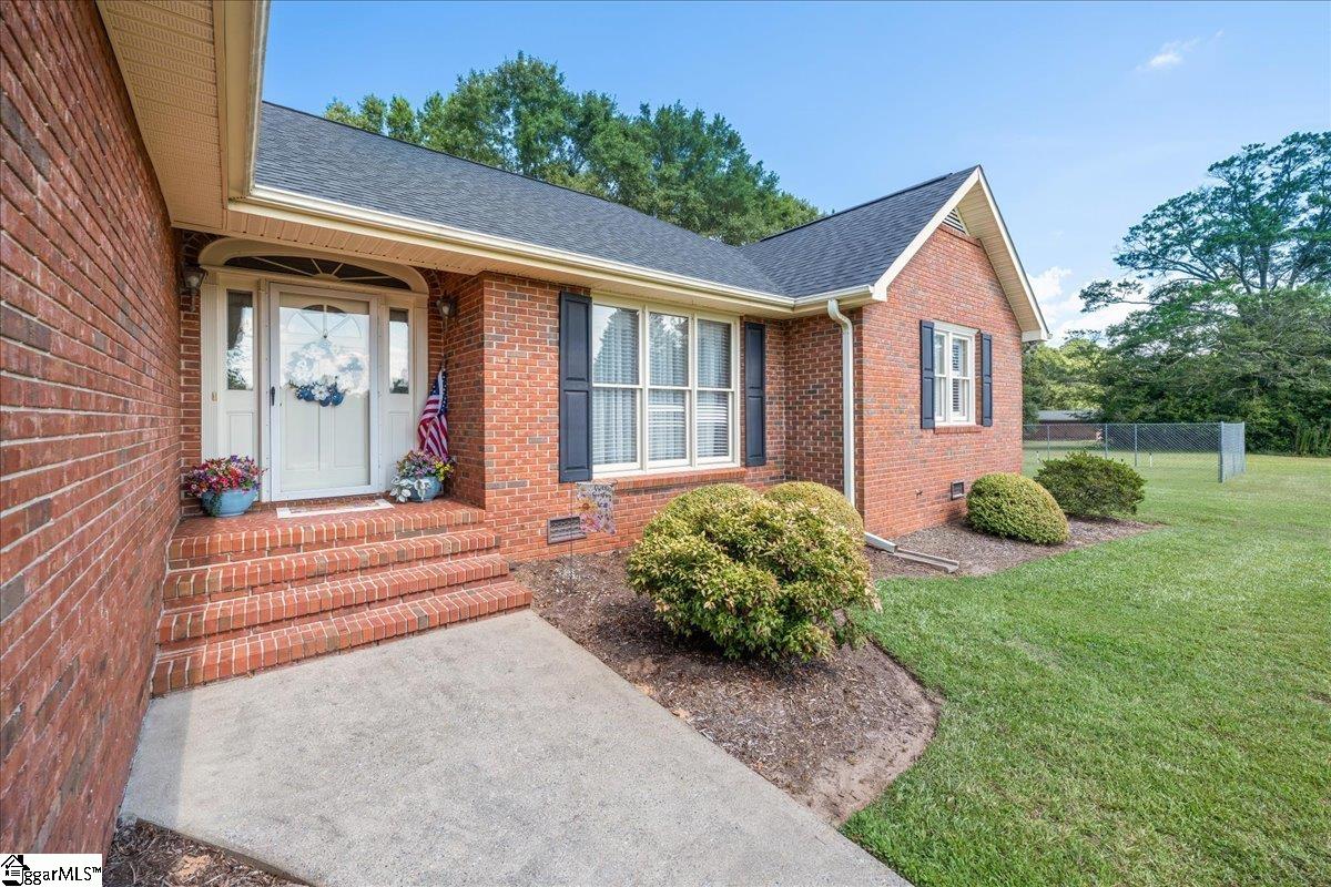 1 Oakridge Court Anderson, SC 29621 - Photo 4 of 49