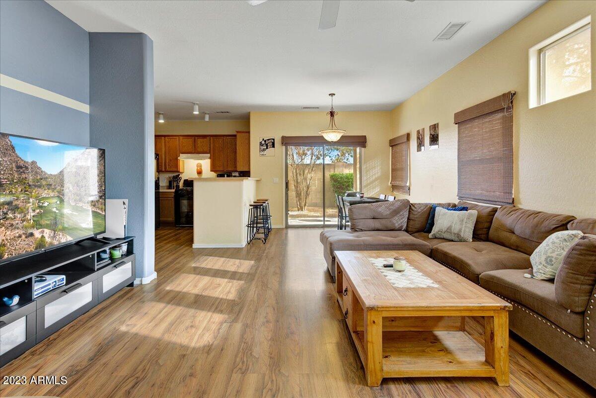44 South Greenfield Road, Unit 6 Mesa, AZ 85206 - Photo 4 of 15 04-SHAN8779_80_81