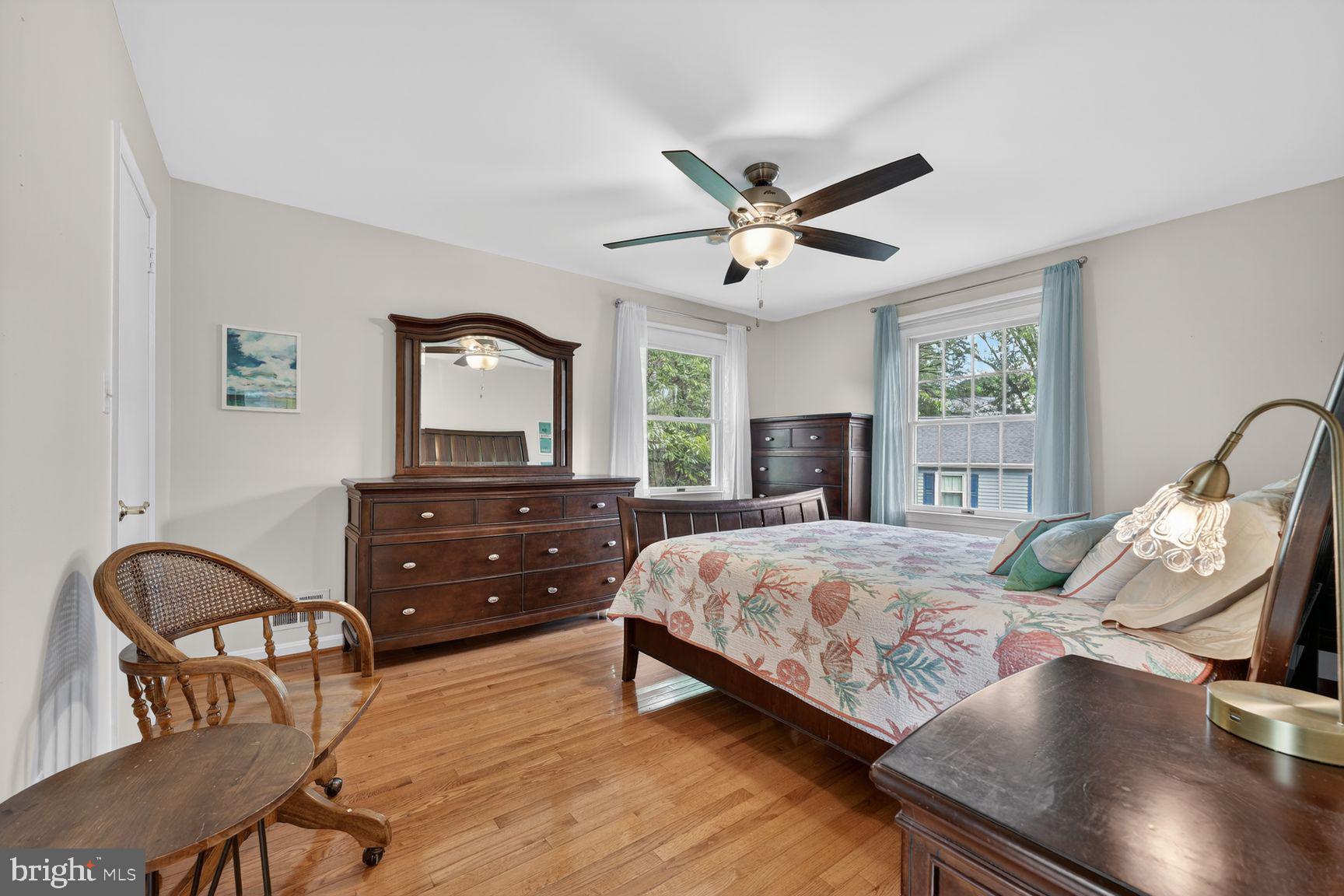 7010 Lamp Post Lane Alexandria, VA 22306 - Photo 13 of 25 Primary bedroom