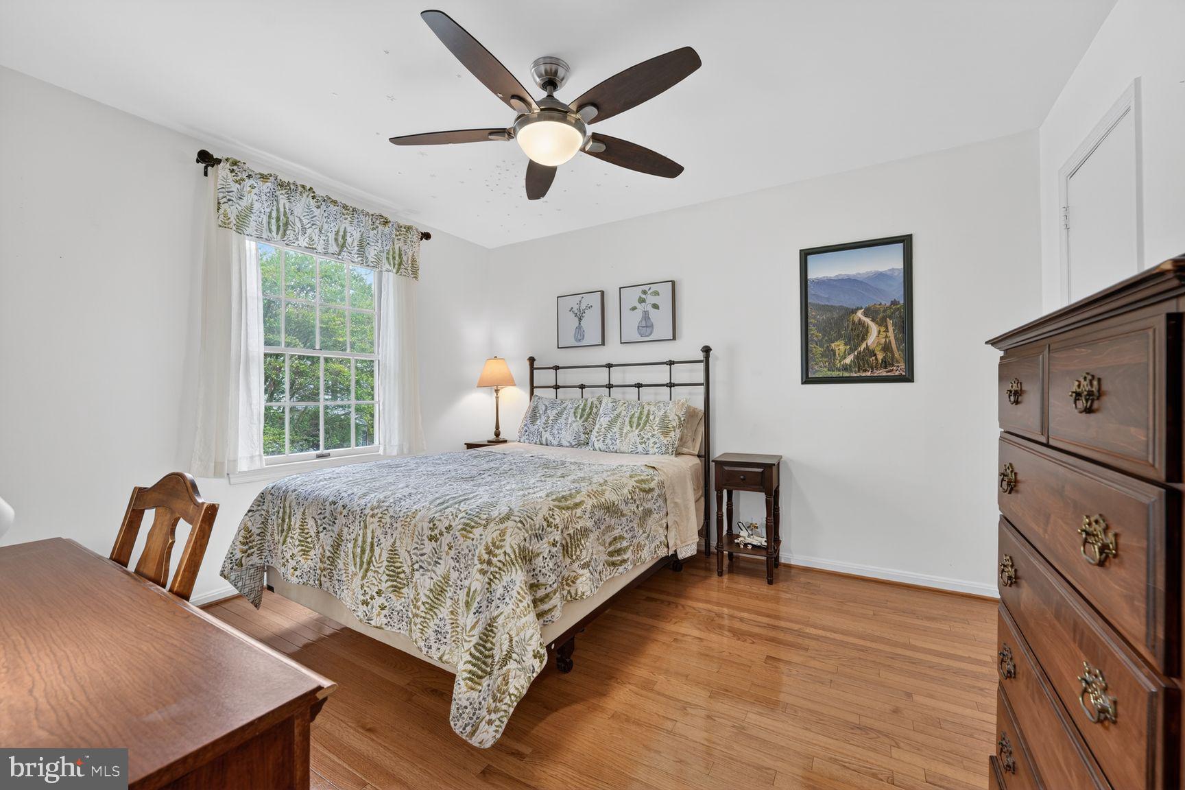 7010 Lamp Post Lane Alexandria, VA 22306 - Photo 17 of 25 Bedroom 3