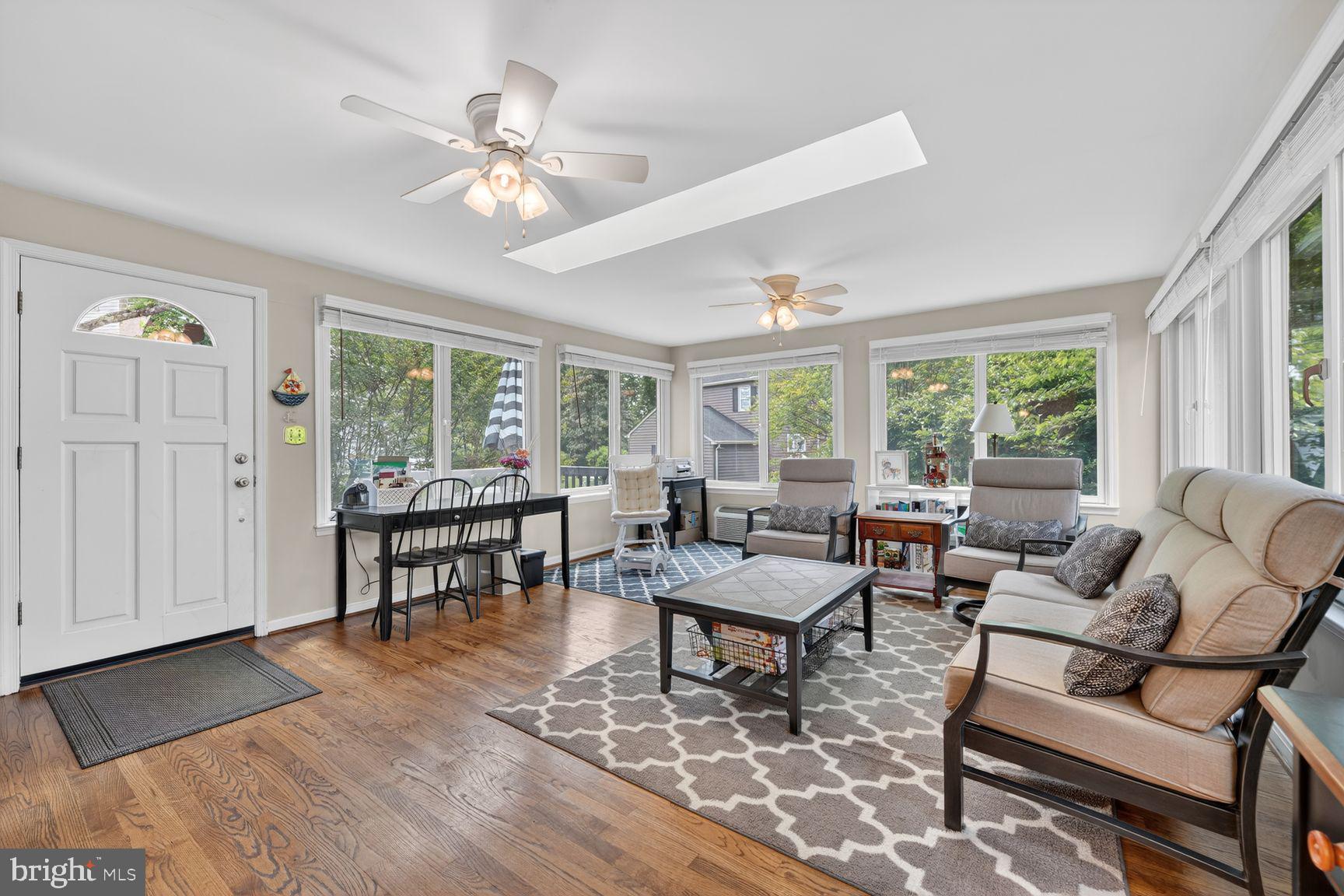 7010 Lamp Post Lane Alexandria, VA 22306 - Photo 10 of 25 Four season family room off kitchen