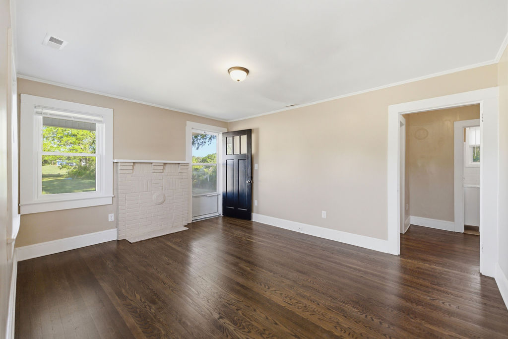 7604 Highway 252 Honea Path, SC 29654 - Photo 11 of 33 This bright living space features polished hardwood flooring and ample natural light.