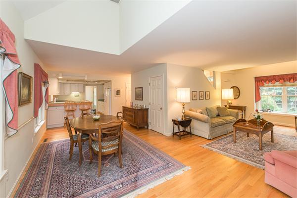 28 Stratham Green Road, Unit 28 Stratham, NH 03885 - Photo 5 of 30