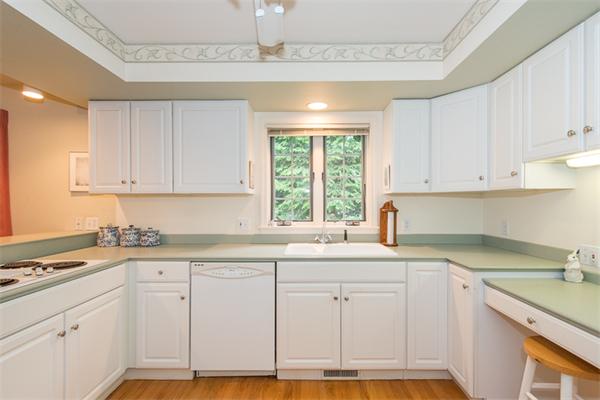 28 Stratham Green Road, Unit 28 Stratham, NH 03885 - Photo 8 of 30
