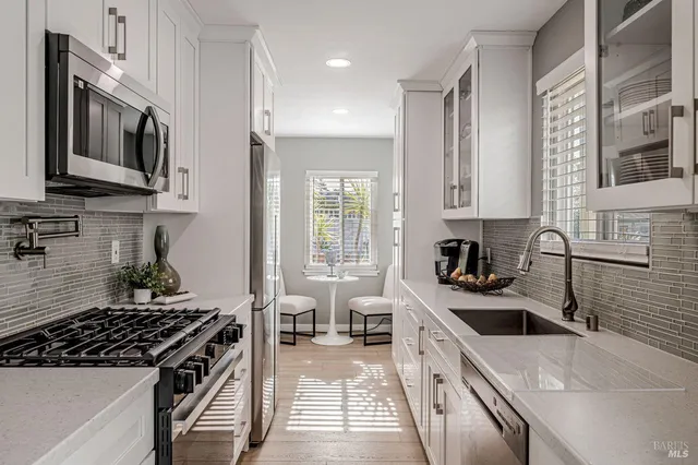 $1,875,000 | 472 Irving Court, Tiburon, CA 94920