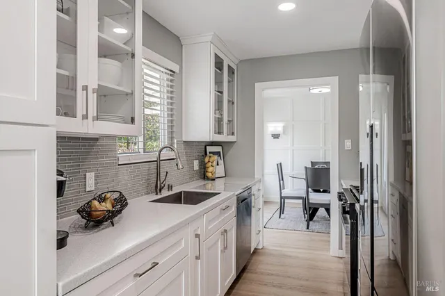 $1,875,000 | 472 Irving Court, Tiburon, CA 94920