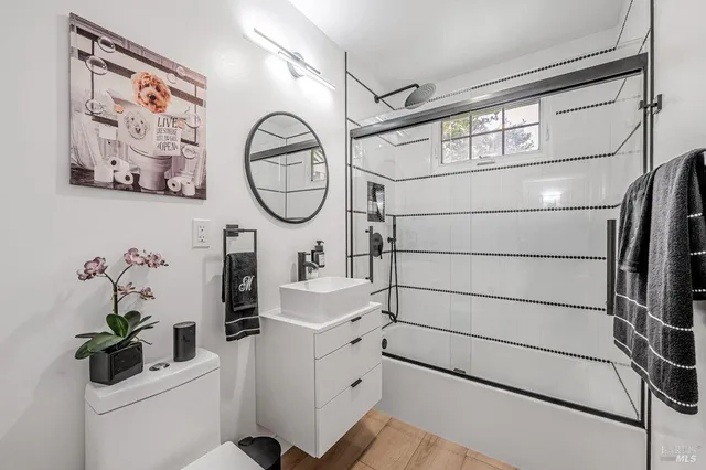 $1,875,000 | 472 Irving Court, Tiburon, CA 94920