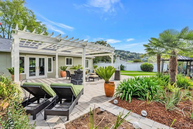 $1,875,000 | 472 Irving Court, Tiburon, CA 94920