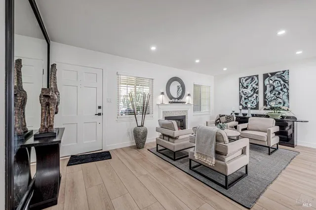 $1,875,000 | 472 Irving Court, Tiburon, CA 94920