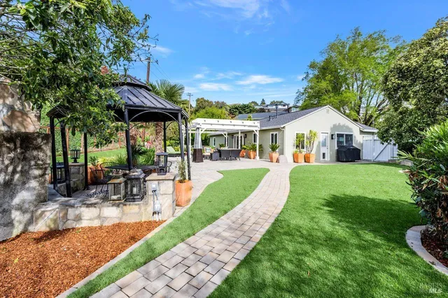 $1,875,000 | 472 Irving Court, Tiburon, CA 94920