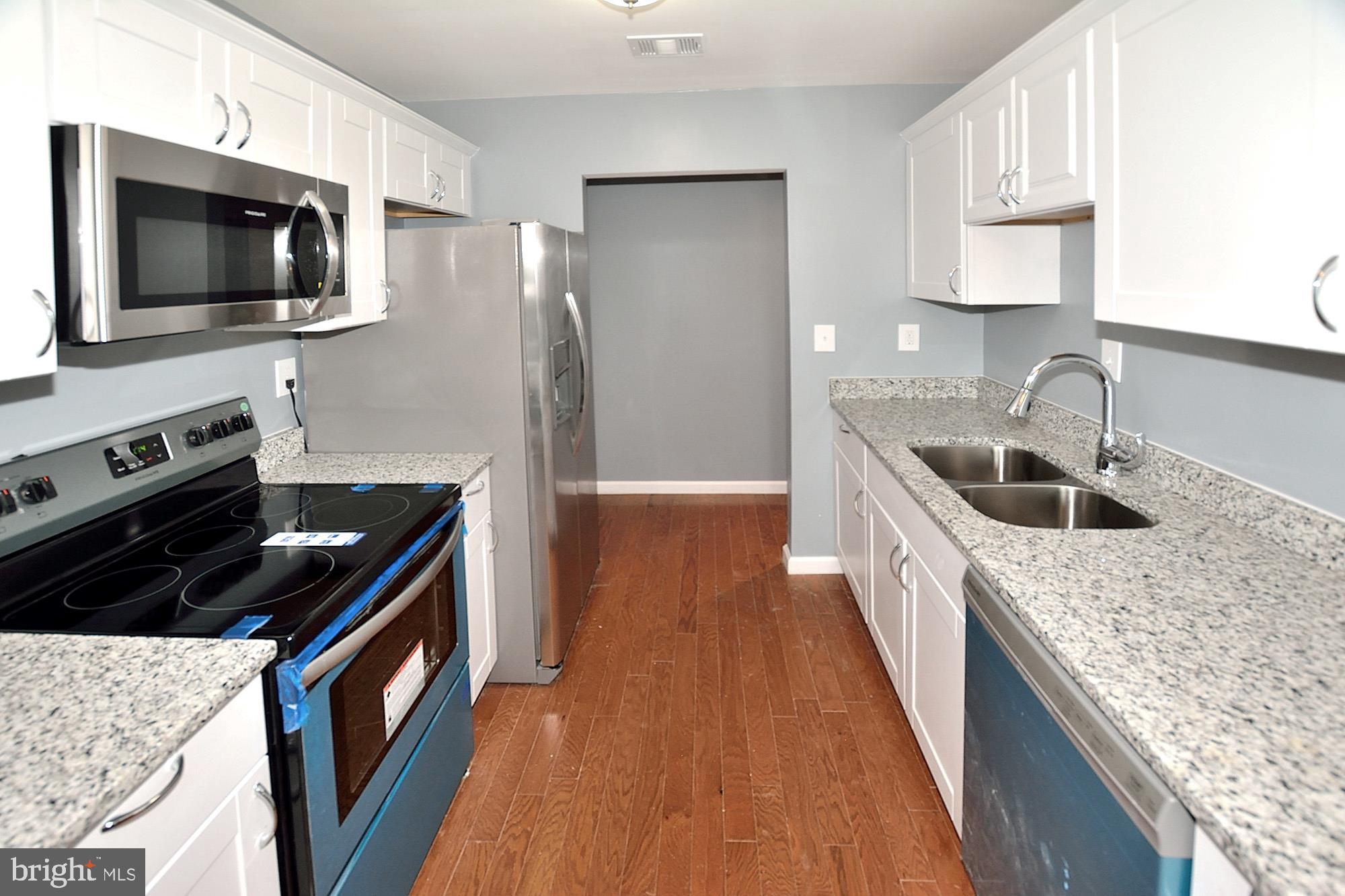 12129 Dove Circle Laurel, MD 20708 - Photo 3 of 15
