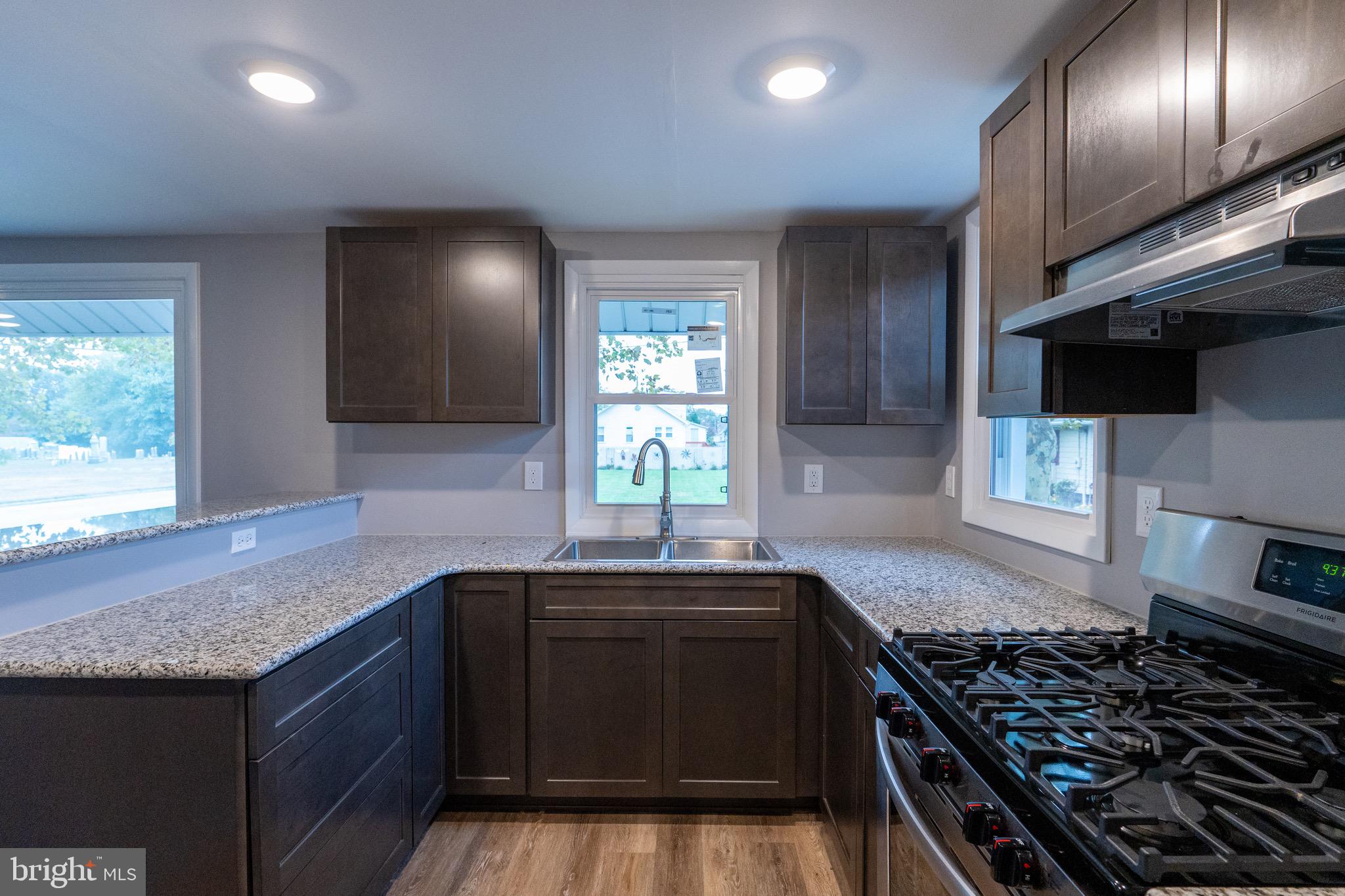 6 Fort Mott Road Pennsville, NJ 08070 - Photo 8 of 41