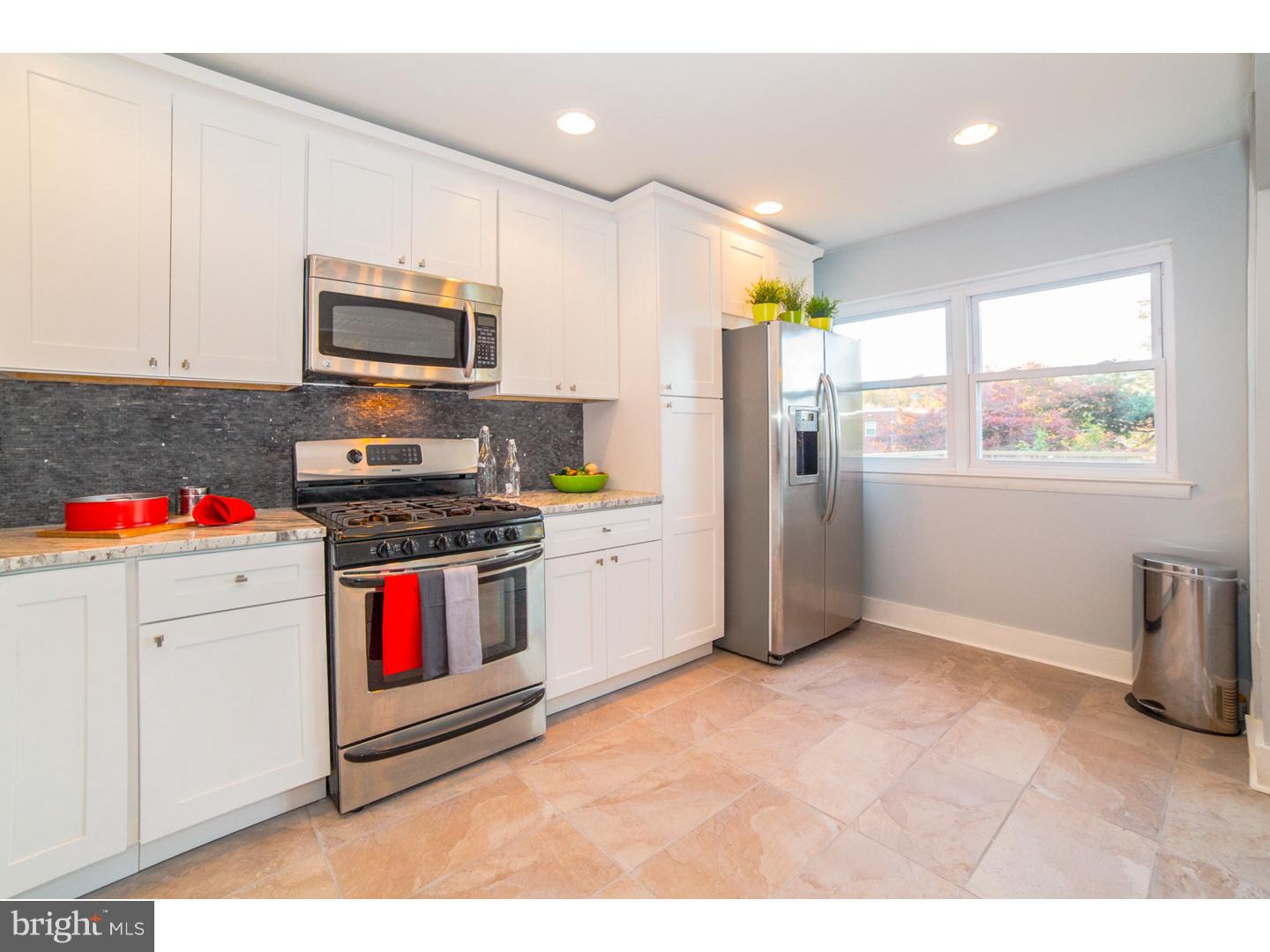 3344 Gurley Road Philadelphia, PA 19154 - Photo 5 of 24 Kitchen