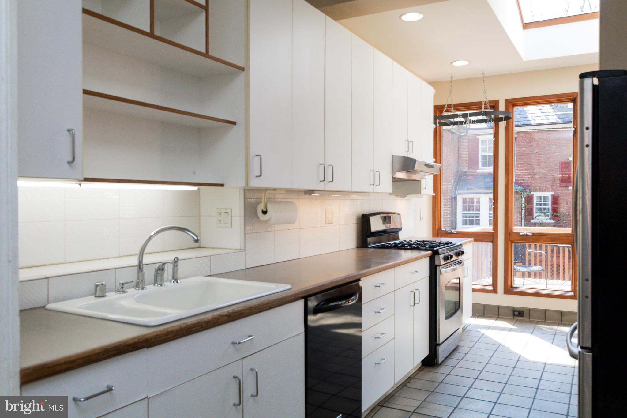 3920 Cloverhill Road Baltimore, MD 21218 - Photo 12 of 29 Kitchen