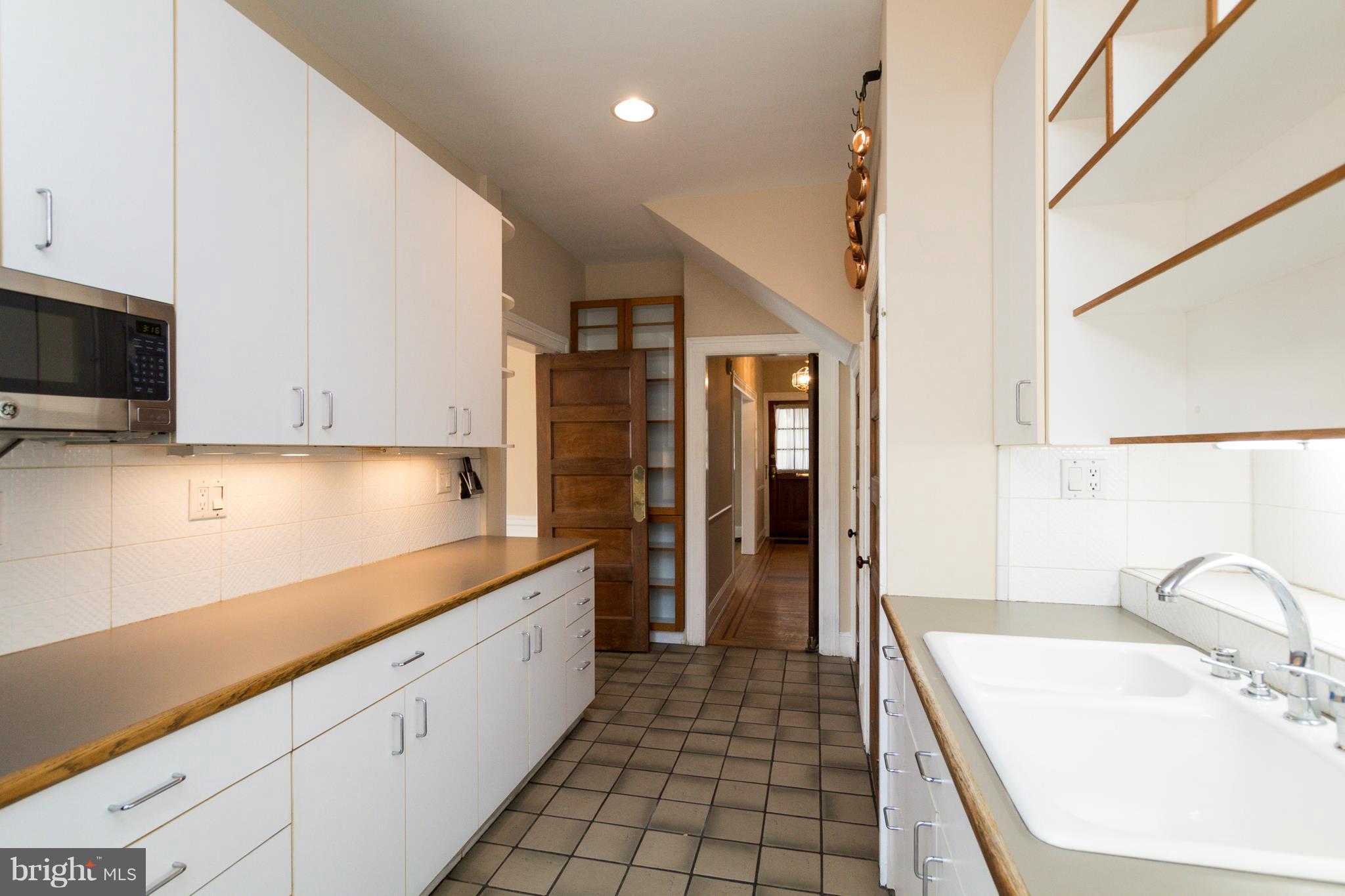 3920 Cloverhill Road Baltimore, MD 21218 - Photo 15 of 29 Kitchen