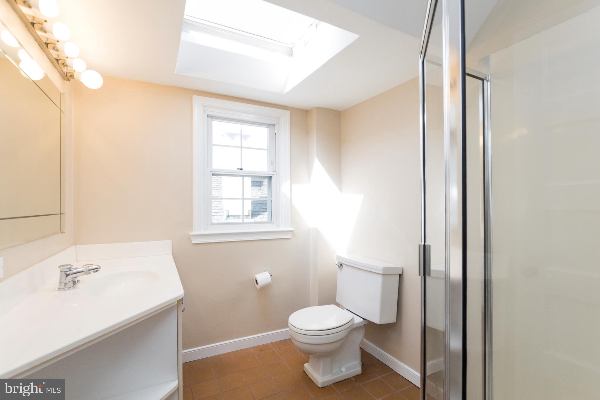 3920 Cloverhill Road Baltimore, MD 21218 - Photo 24 of 29 Bath