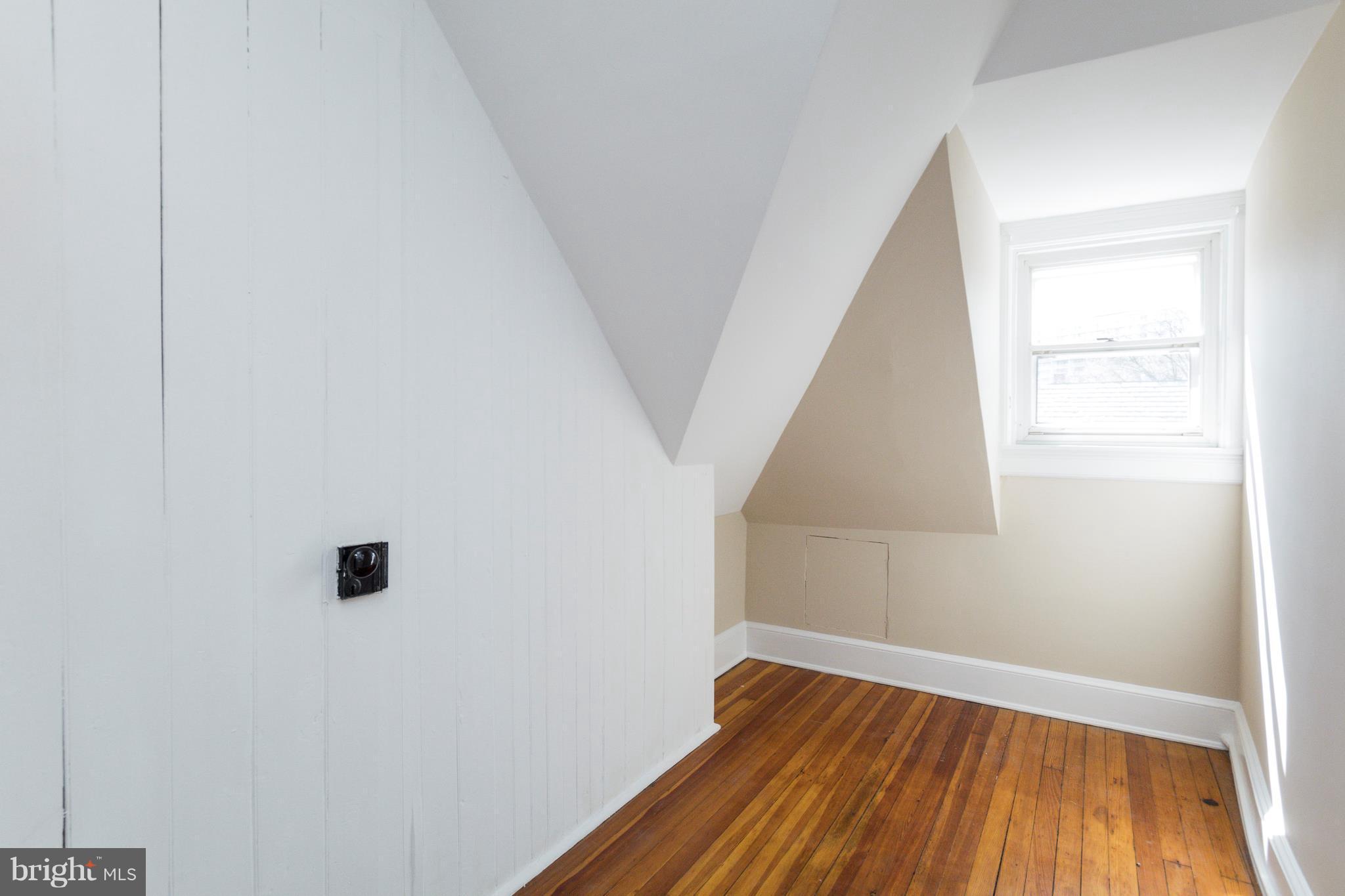3920 Cloverhill Road Baltimore, MD 21218 - Photo 27 of 29 Bedroom