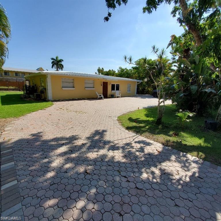 1285 Creech Road Naples, FL 34103 - Photo 2 of 22 Gallery Image 2