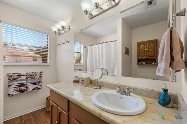 $305,000 | 1369 Lakeview Drive, Canyon Lake, TX 78133