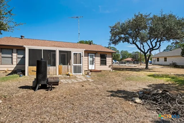 $305,000 | 1369 Lakeview Drive, Canyon Lake, TX 78133