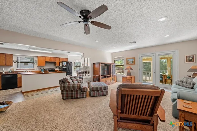 $305,000 | 1369 Lakeview Drive, Canyon Lake, TX 78133