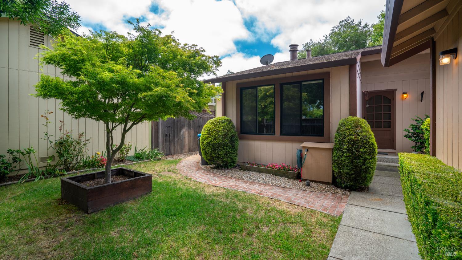 2344 Gads Hill Street Santa Rosa, CA 95401 - Photo 3 of 42