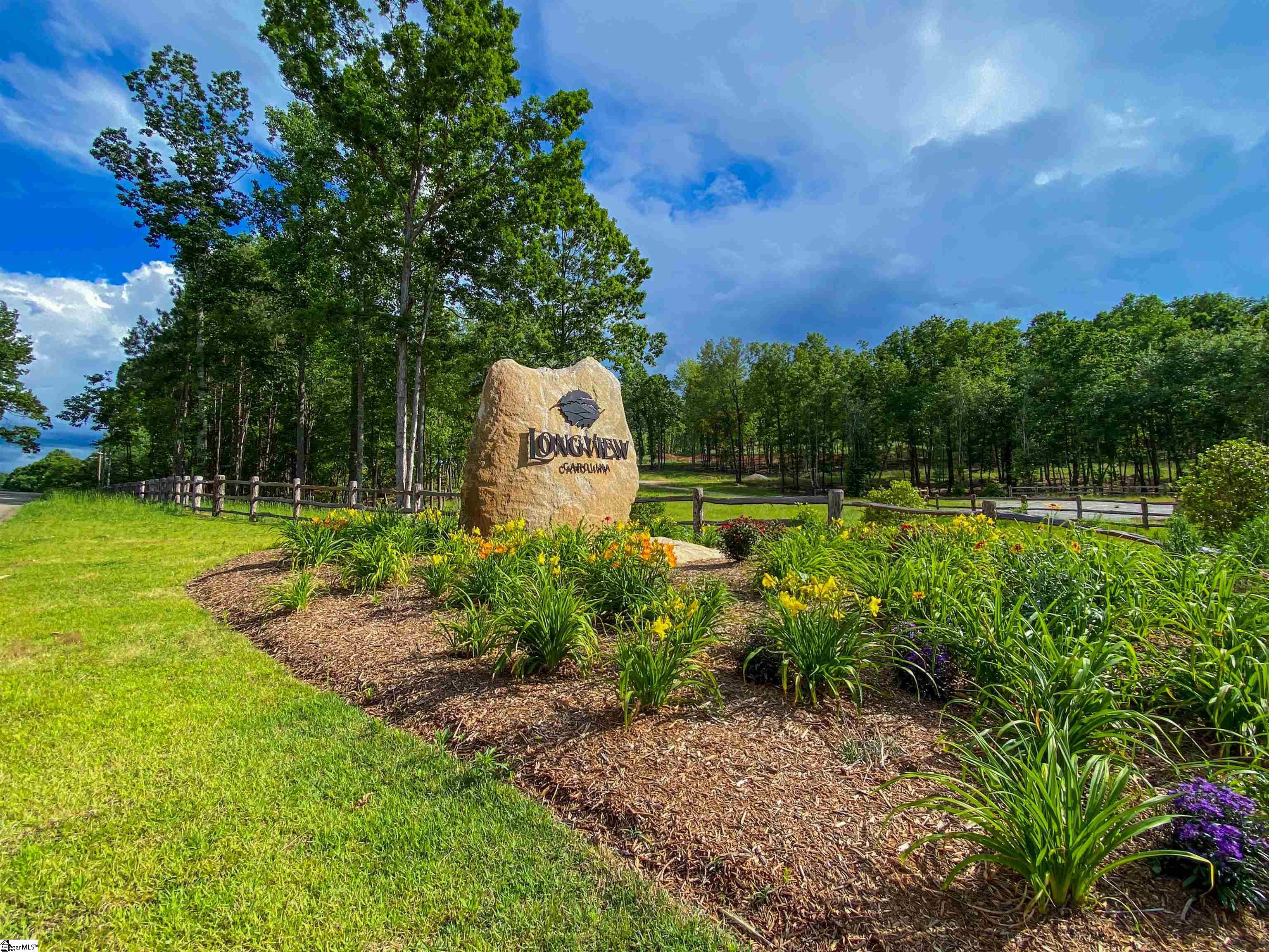 309 Mountain Top Trail Easley, SC 29640 - Photo 4 of 10 Entrance of Community