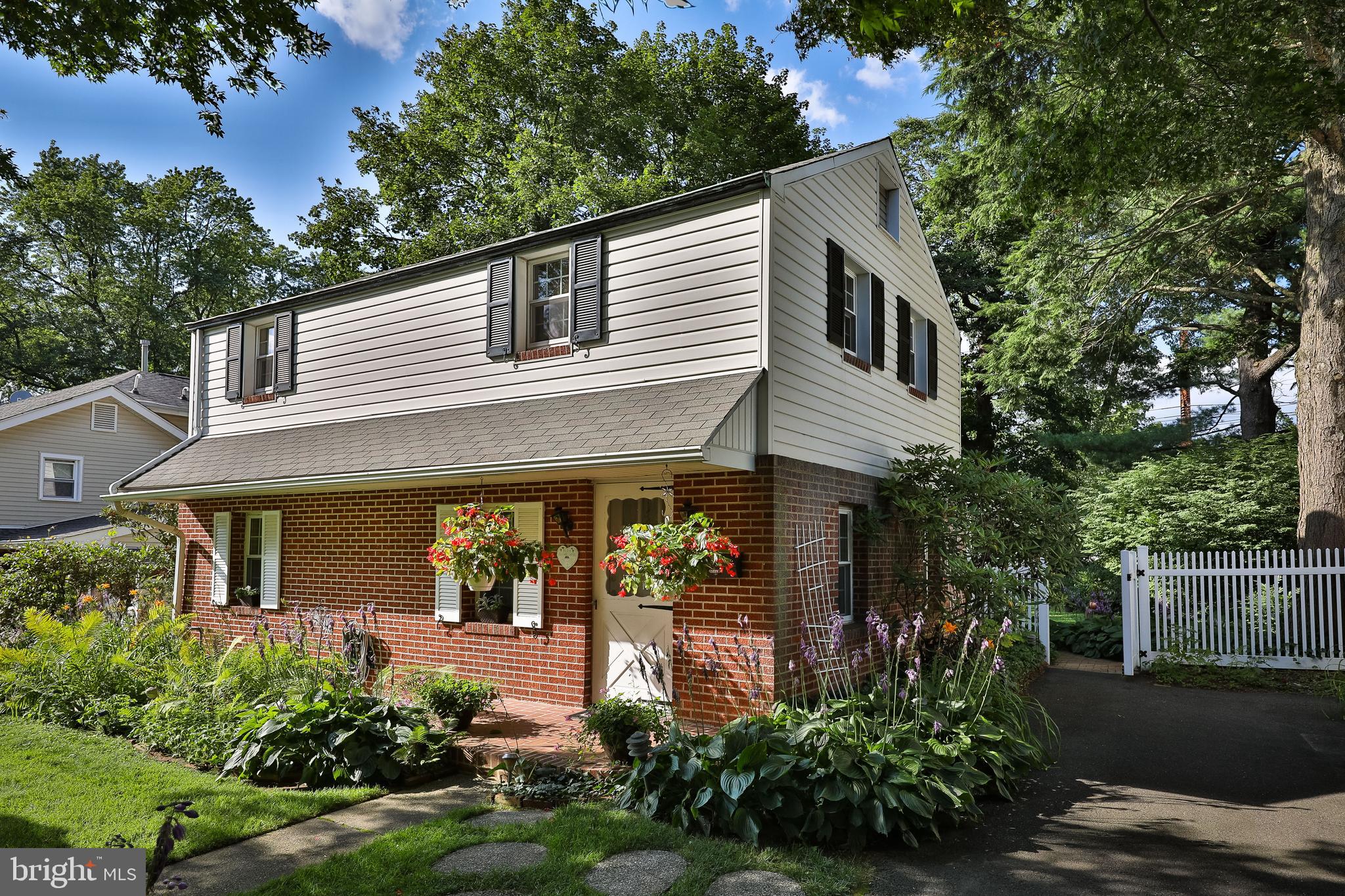 1229 Bruce Road Oreland, PA 19075 - Photo 2 of 26 Gallery Image 2