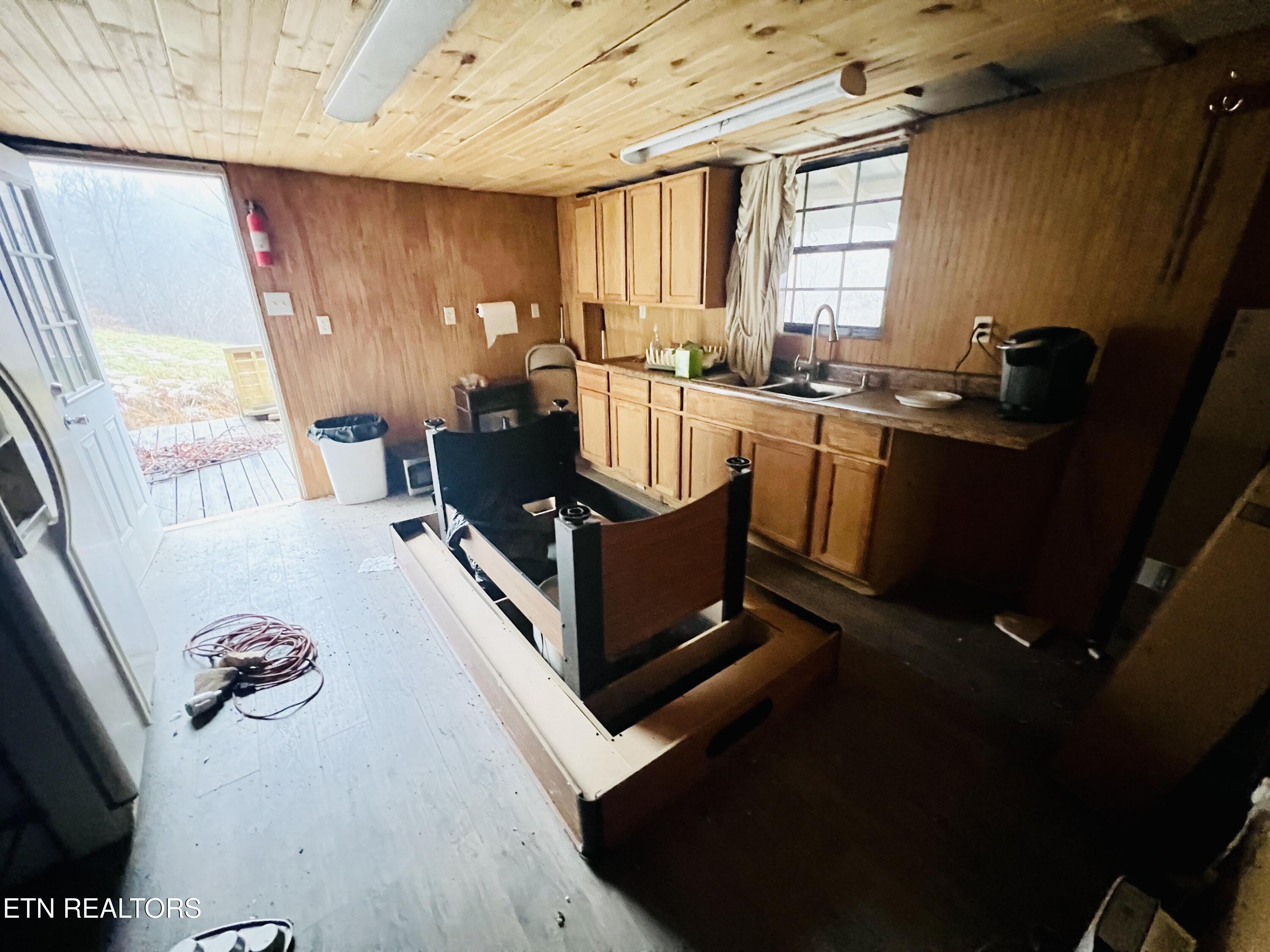 324 Vannoy Road Tazewell, TN 37879 - Photo 32 of 54 IMG_2934