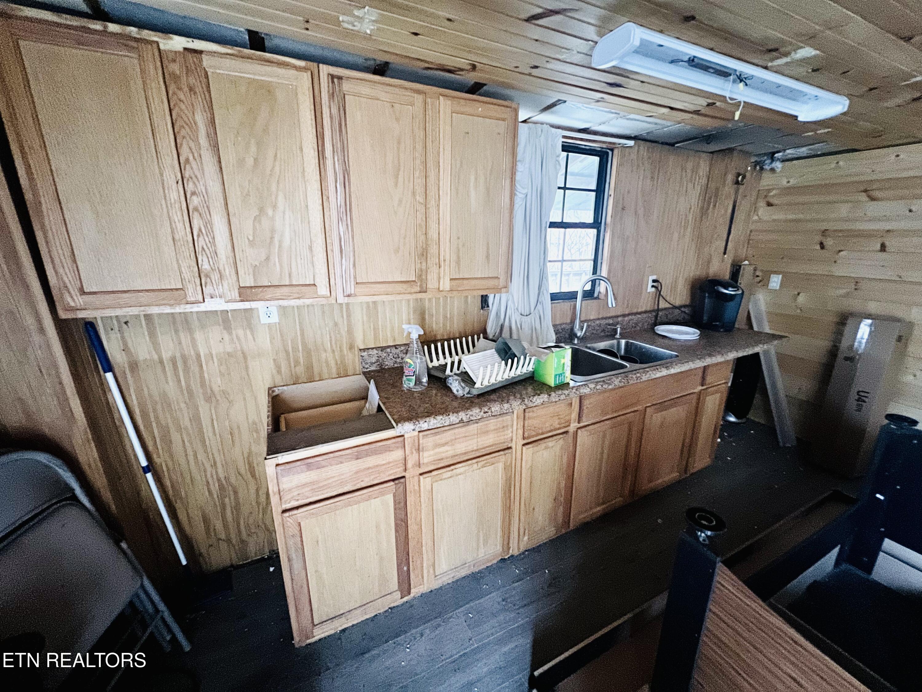 324 Vannoy Road Tazewell, TN 37879 - Photo 34 of 54 IMG_2936