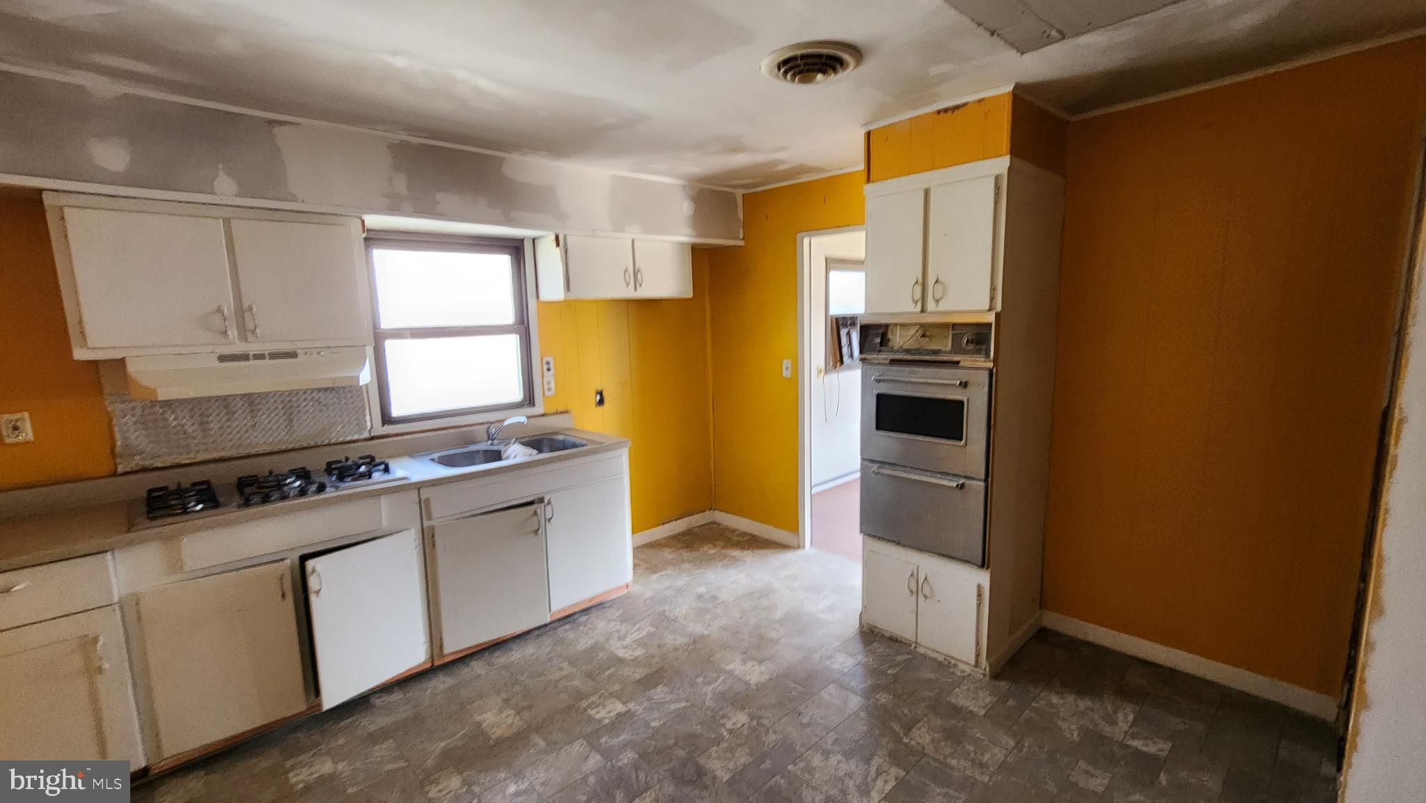 3948 Rauch Street Harrisburg, PA 17109 - Photo 6 of 35 Gallery Image 6