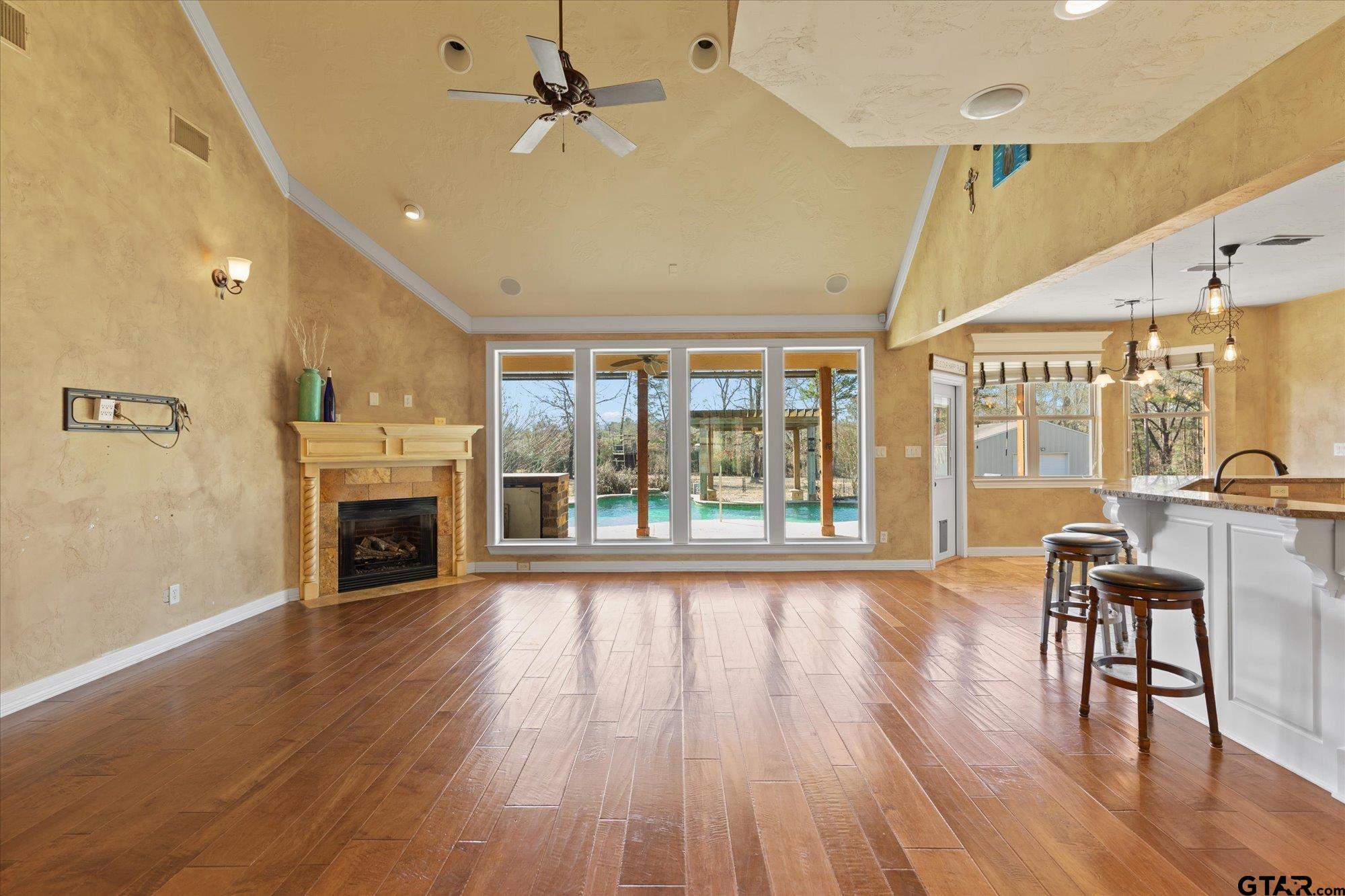 770 Dennard Street Longview, TX 75605 - Photo 5 of 48
