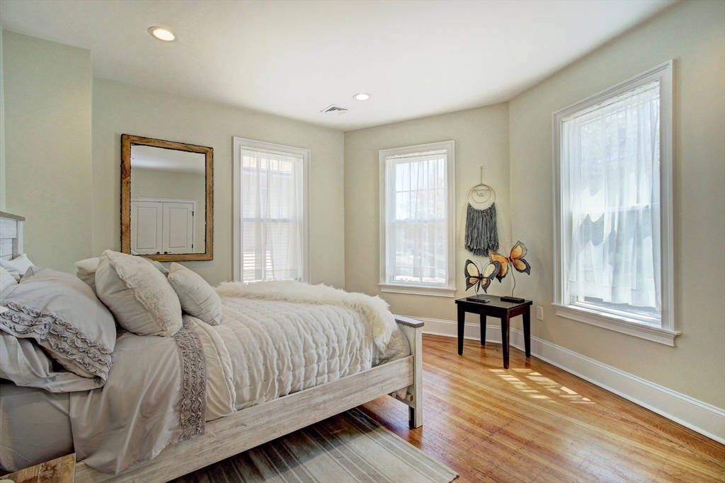 287 Walnut Avenue Boston, MA 02119 - Photo 17 of 31