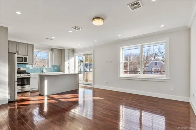 $4,975 | 385 Midland Avenue, Unit 2, Rye, NY 10580