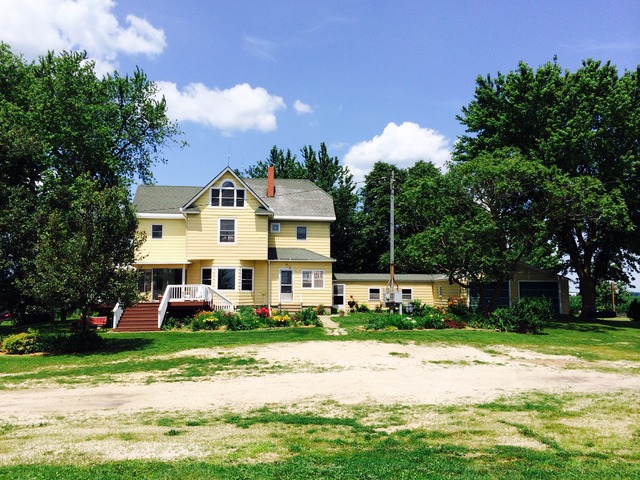4766 Graham Road Somonauk, IL 60552 - Photo 2 of 25 a front view of a house with garden