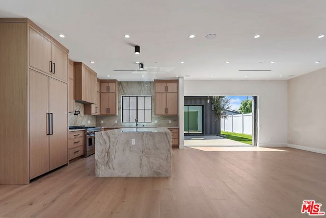 $10,500 | 5917 Rhodes Avenue, Valley Village, CA 91607