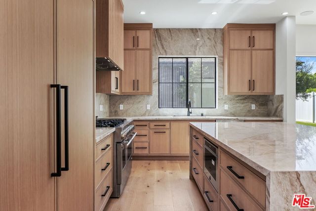 $10,500 | 5917 Rhodes Avenue, Valley Village, CA 91607