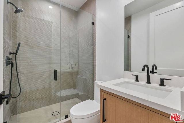 $10,500 | 5917 Rhodes Avenue, Valley Village, CA 91607