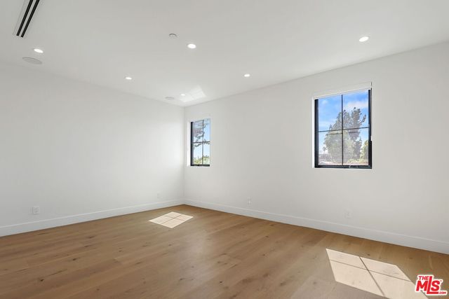 $10,500 | 5917 Rhodes Avenue, Valley Village, CA 91607