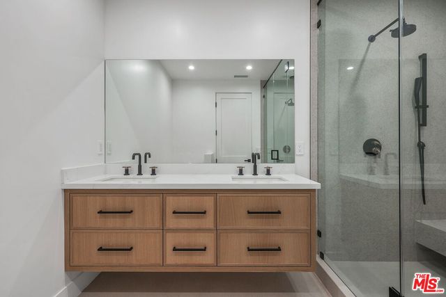 $10,500 | 5917 Rhodes Avenue, Valley Village, CA 91607