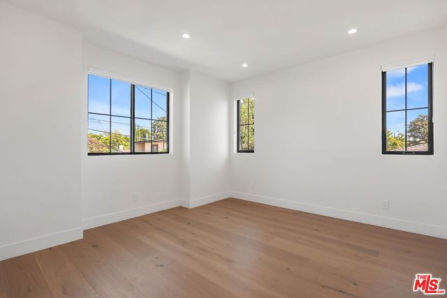 $10,500 | 5917 Rhodes Avenue, Valley Village, CA 91607