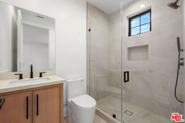 $10,500 | 5917 Rhodes Avenue, Valley Village, CA 91607